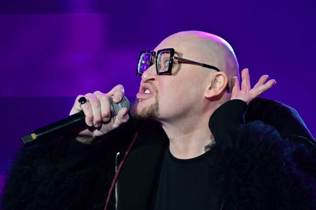 Популярный российский певец рассказал об общении с Пугачевой