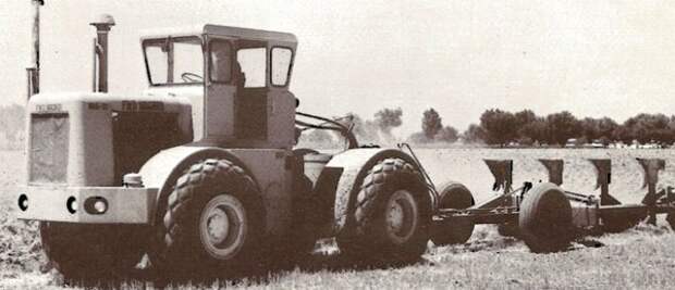 Американский трактор Wagner WA-17 мощностью 250 л. с.