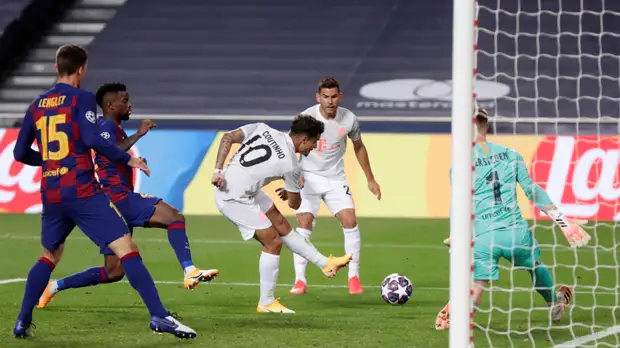 Болельщики «Барселоны» освистали команду после возвращения с матча ЛЧ