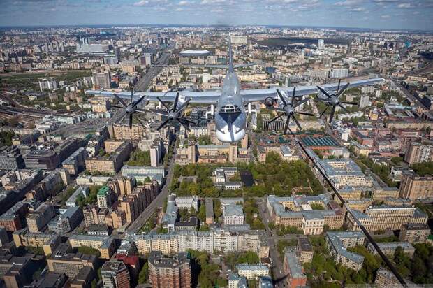 Москва из кабины самолета Ил-78 авиатехника, авиация, москва