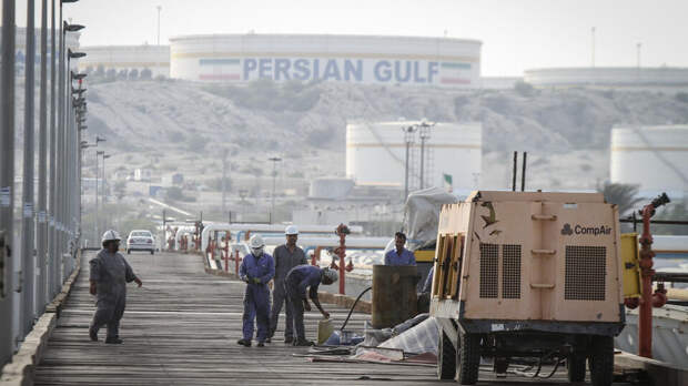 CNN: Иран усилил оборону острова Харк