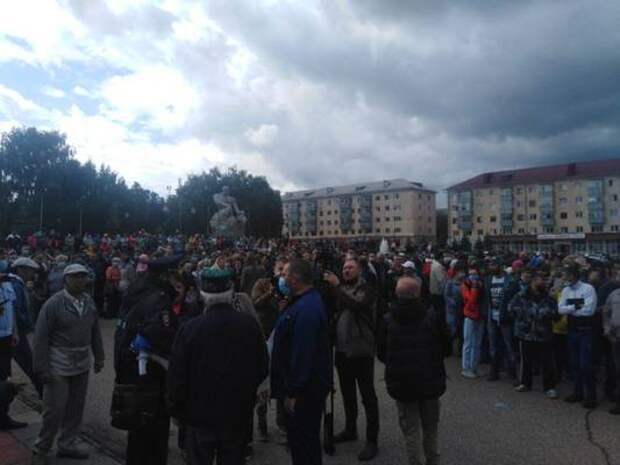 Митинг за отставку главы Ишимбайского района прошел в Башкирии