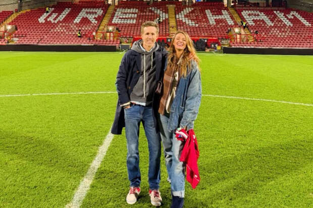 Актриса Блейк Лайвли выложила фото с мужем Райаном Рейнольдсом