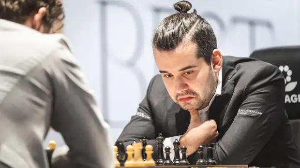 В западне: Непомнящий снова проиграл Карлсену чёрными фигурами в матче за шахматную корону