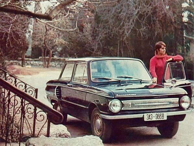 Девушки в рекламе советского автопрома (ФОТО)