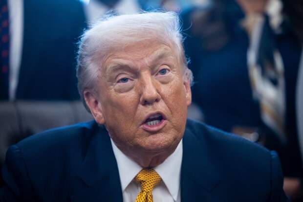 Трамп уклонился от ответа на вопрос о возможном военном конфликте с Данией