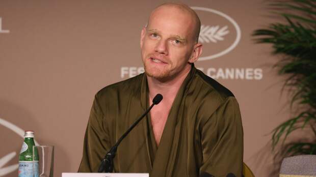 Юрий Колокольников откровенно рассказал о бурной молодости: «Всё было по любви»