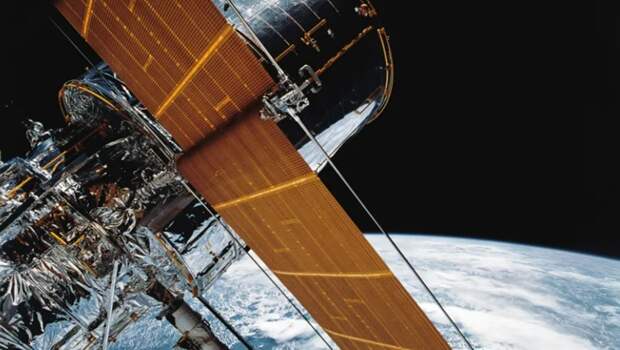 «Хаббл» падает: легендарный телескоп может сгореть в атмосфере раньше, чем планировалось