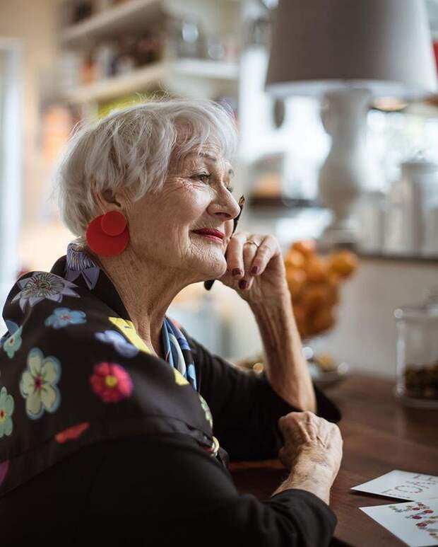 80-летняя женщина подписала контракт с модельным агентством. Она мечтает стать супермоделью (фото)