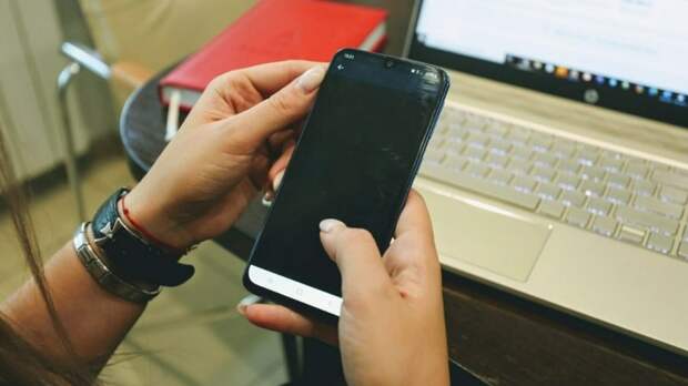 "Начинаем привыкать". Бизнес и власти о том, как россиянам жить в эпоху интернет-блэкаутов