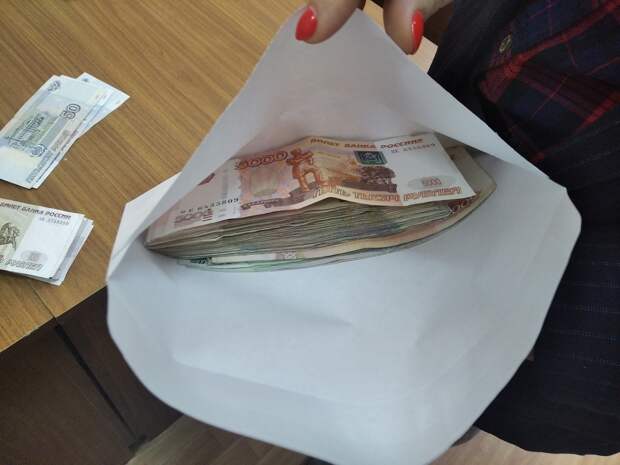 За неделю 49 брянцев перечислили мошенникам 28,2 миллиона рублей