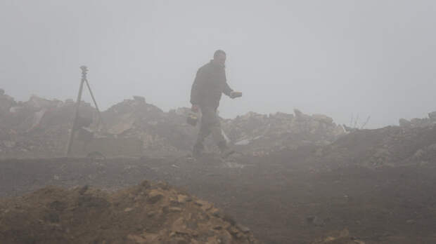 УКРАИНСКИЙ СНАЙПЕР РАНИЛ ГРАЖДАНИНА РОССИИ