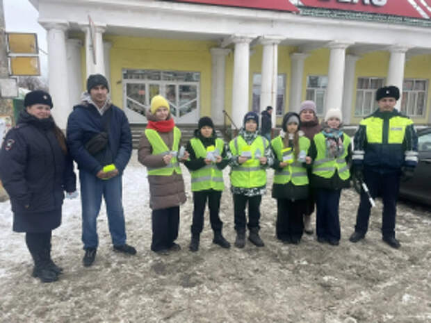 В Оренбургской области в Орске сотрудники полиции провели информационно-пропагандистскую акцию «Рыцари дорог»