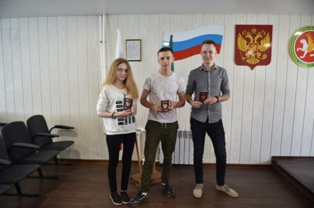 Обратившимся к Путину беженцам из Донбасса дали гражданство России