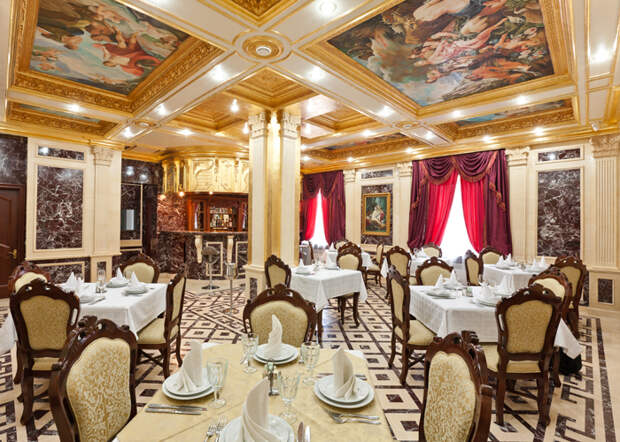 В роскошном петербургском ресторане. | Фото: grandmenu.org. В роскошном петербургском ресторане. | Фото: grandmenu.org.