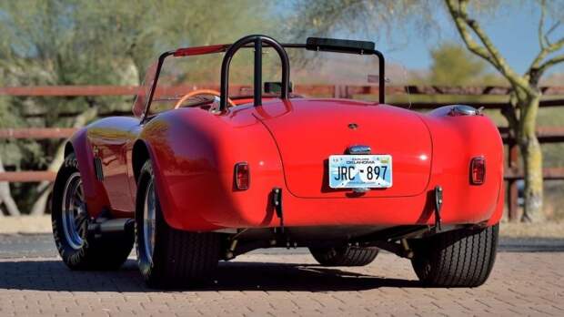 Shelby 427 Cobra FAM 1965 года, принадлежавшая Полу Уокеру, уйдет с молотка