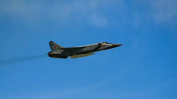 Два МиГ-31 перехватили британский самолёт над Баренцевым морем