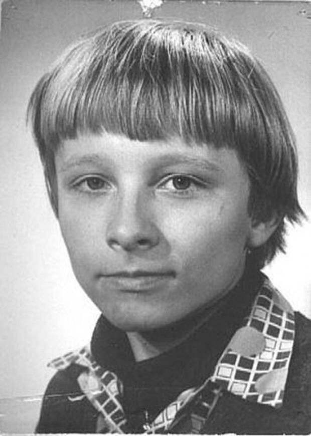 Редки детские фотографии российских звезд. Пугачеву вообще не узнать!