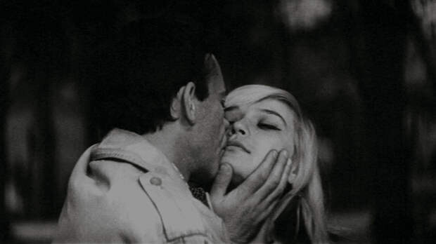 Кадр из фильма «Любить»