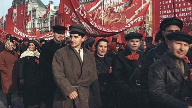 Подборка фотографий из архива популярного в СССР журнала «Огонек»