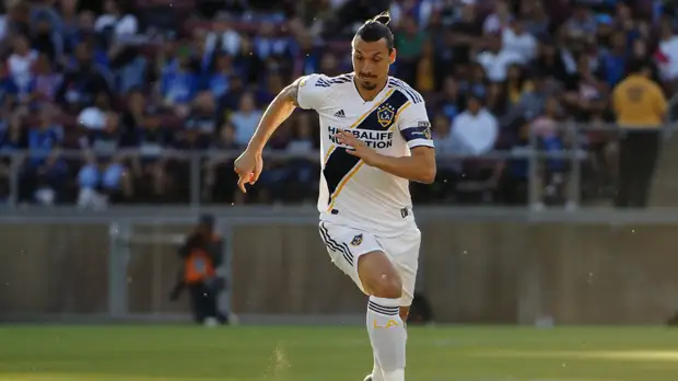 СМИ: Супруга Ибрагимовича надеется на переход мужа в «Милан»