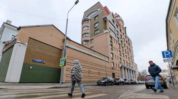 «Это совсем не по-человечески»: Адвокат Полины Лурье о выселении Ларисы Долиной из элитной квартиры