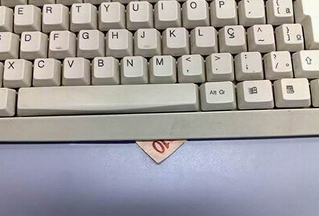 Приколись на работе (2 фото) Приколись на работе (2 фото)