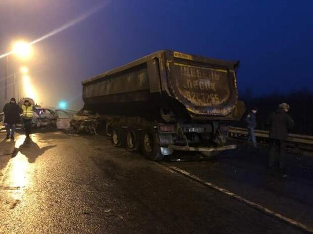 Движение по трассе "Скандинавия" в Ленобласти  перекрыто из-за страшного ДТП