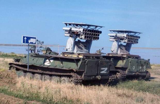 Новый российский мутант в спецоперации: МТ-ЛБ с корабельной РСЗО на борту
