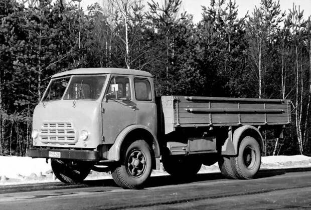 Спальники на грузовиках Спальники на грузовиках авто, грузовики