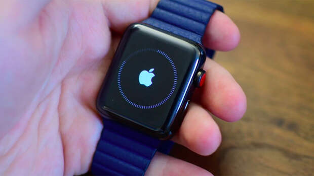 Американец заявил, что Apple Watch спасли ему жизнь после падения
