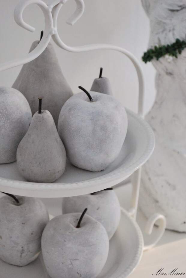 cement fruit...way cool!