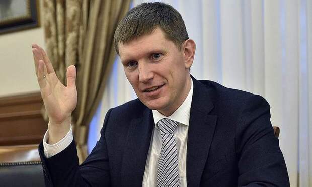 В российском регионе чиновников пересадят со служебных машин на такси В российском регионе чиновников пересадят со служебных машин на такси