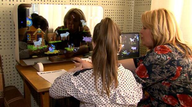 ´Умное зеркало´ появилось в Бобруйской школе-интернате для детей с нарушениями слуха.