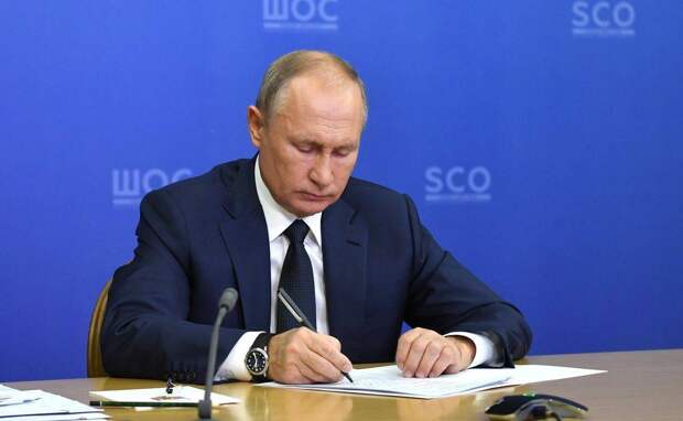 СМИ: Путин совершил ошибку, закончив войну в Закавказье СМИ: Путин совершил ошибку, закончив войну в Закавказье