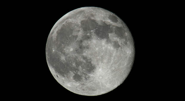 Ученые показали Луну изнутри. Спутник нашей планеты внутри не просто из камня