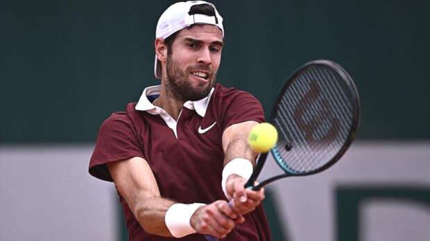 Российский теннисист Карен Хачанов вышел в третий круг Roland Garros