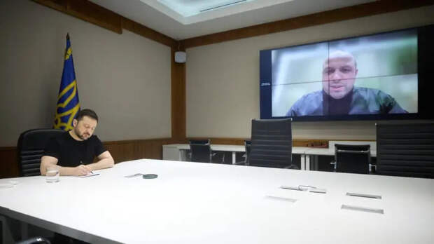 В Киеве объяснили, зачем Зеленский так упорно лезет на Ближний Восток