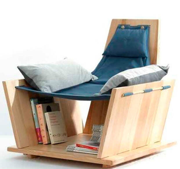 Книжная полка.