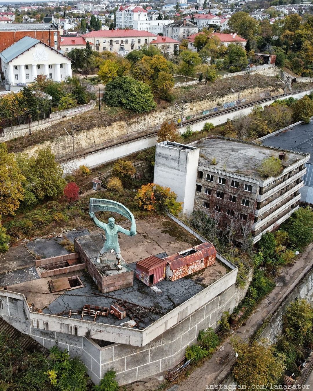 Заброшенные места на снимках Ланы Сатор