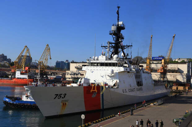 Корабль береговой охраны США впервые за 13 лет зашел в порт Одессы