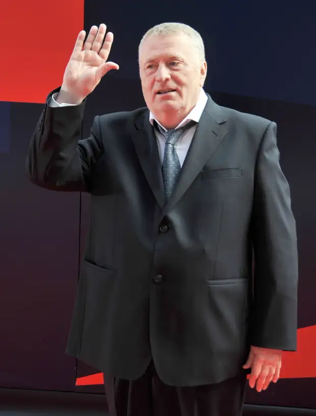 Владимира Жириновского похоронили на Новодевичьем кладбище