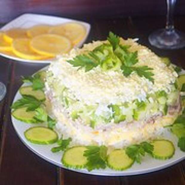 Салат с рисом и тунцом