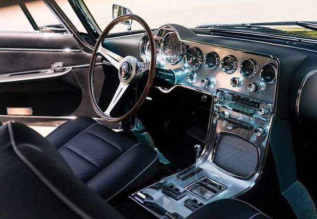 Винтажный итальянский автомобиль Carrozzeria Ghia продадут за 390 000 долларов (7 фото)