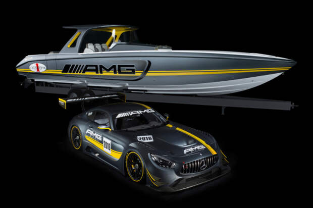 Катер SD GT3 мощностью 2200 л.с. и спортивный автомобиль Mercedes-AMG GT3.