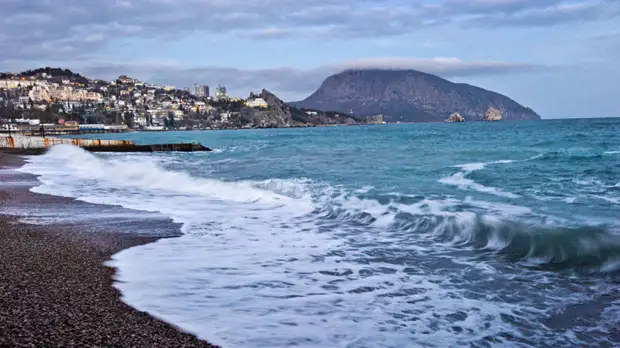 Экс-депутат Рады прокомментировал заявление о потерях Украины из-за блокады Крыма