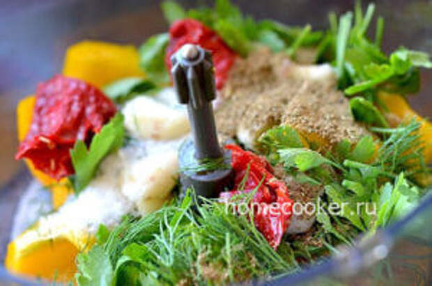 Аджика из слив Dobavlyaem chili i spetsii 300x199 Аджика из слив