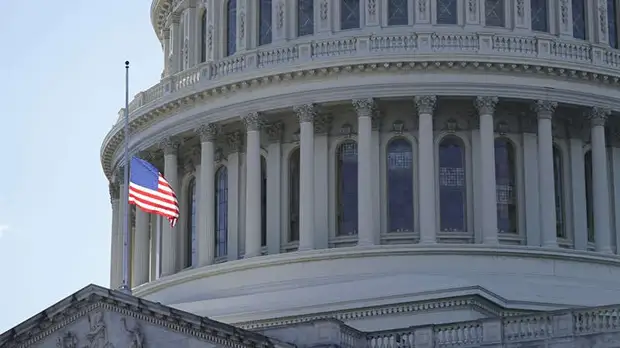 Переплюнул даже Картера: экс-министр США Перри рассказал о «великом фиаско Байдена»