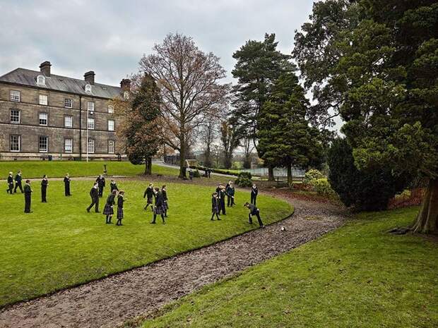 Stonyhurst College, Ленкшир, Англия дети, игровые площадки, мир, путешествия, страны