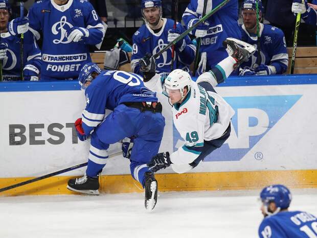 Сложное возвращение. «Динамо» уступает ХК «Сочи»